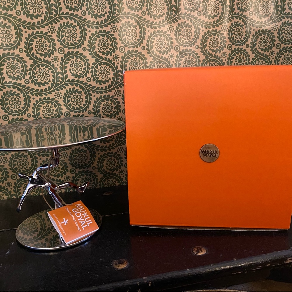 Mukul Goya’s Cake Stand